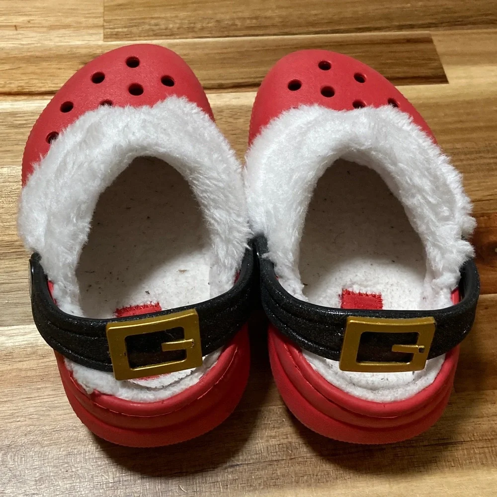 Santa CROCS Cozy Red Kids Clogs‎ with Faux Fur Lining Size 9 Toddler